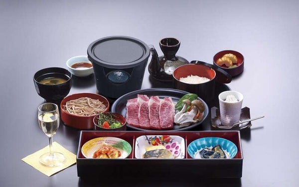 【岸和田・天王寺発】縁結びの神「出雲大社」初詣参拝と5万坪の日本庭園「足立美術館」 2日間1